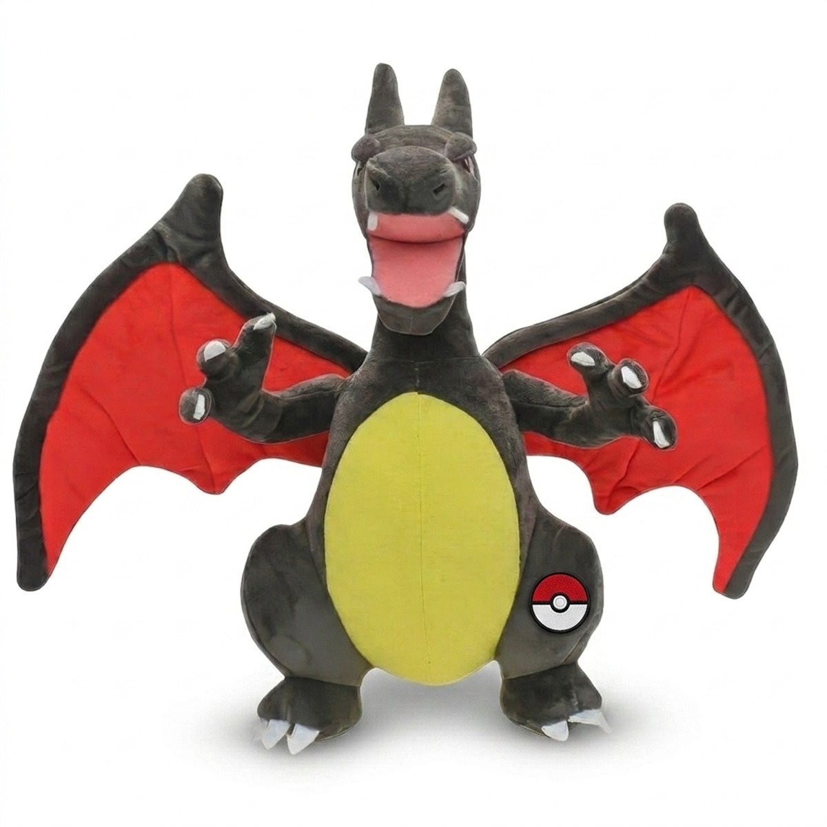 Peluche Charizard con distintivo che prova l'autenticità del prodotto.