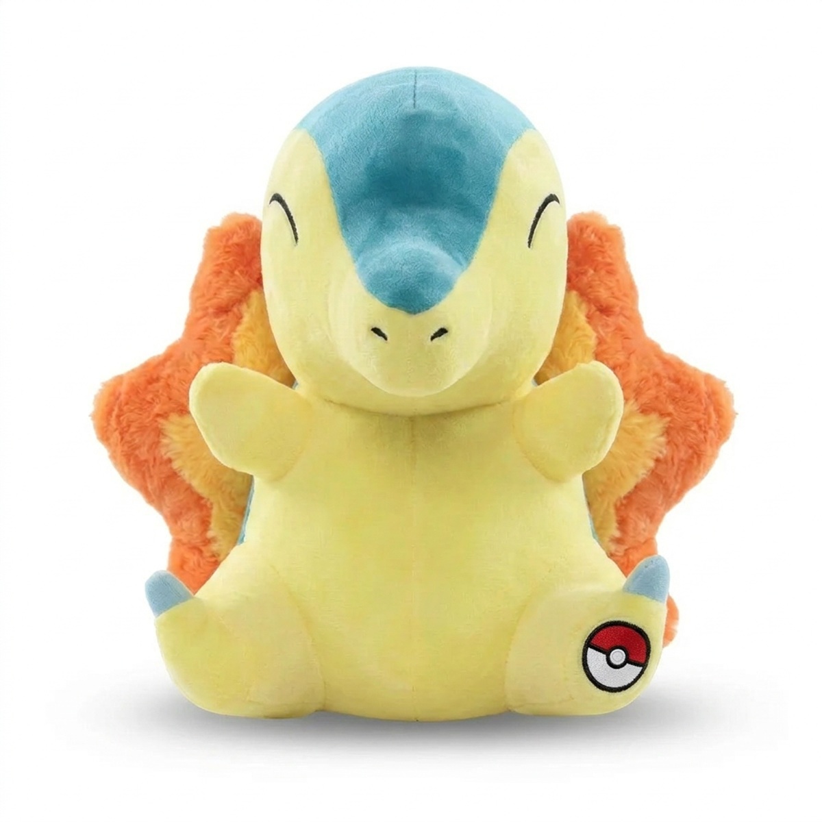 Peluche Cyndaquil con distintivo che prova l'autenticità del prodotto.