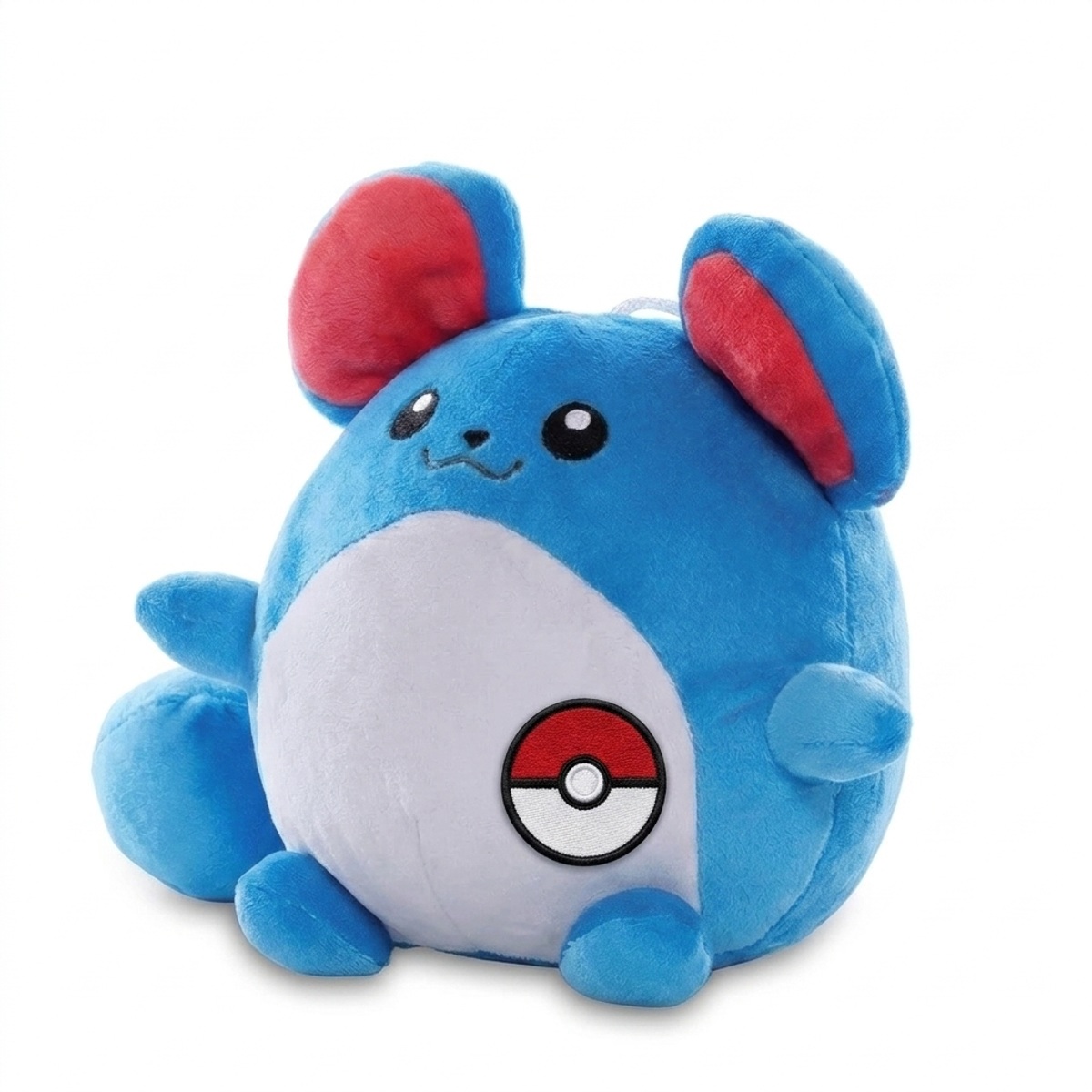 Peluche Marill con distintivo che prova l'autenticità del prodotto.