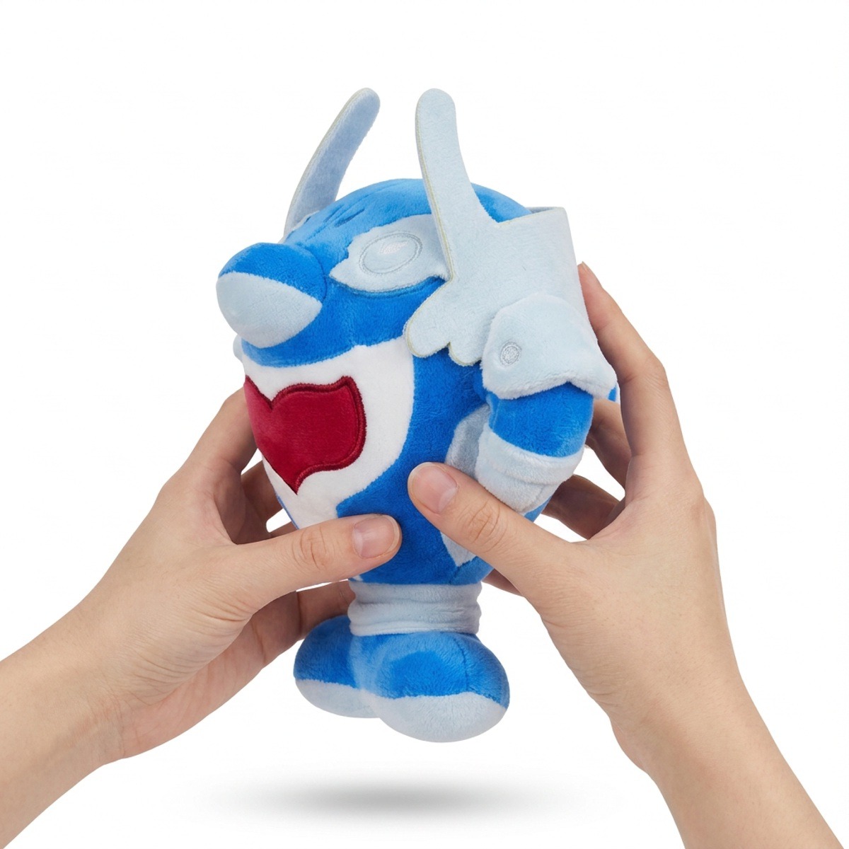 Peluche Palafin tenuto in mano